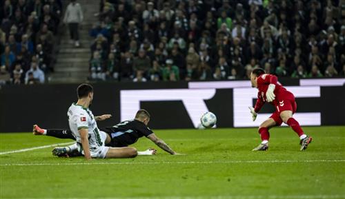 B. Monchengladbach vs Werder Bremen