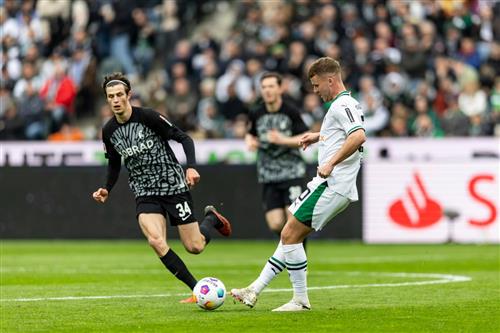 B. Monchengladbach vs SC Freiburg