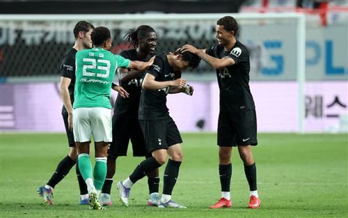 Newcastle United vs Tottenham Hotspur