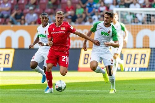 B. Bayer Leverkusen vs Union Berlin