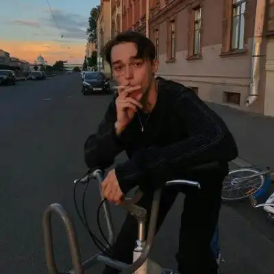 6686体育首席作者Lloyd