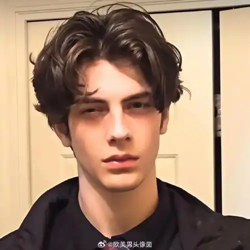 6686体育海外作者Caleb