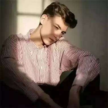 6686体育铁牌作者Britta