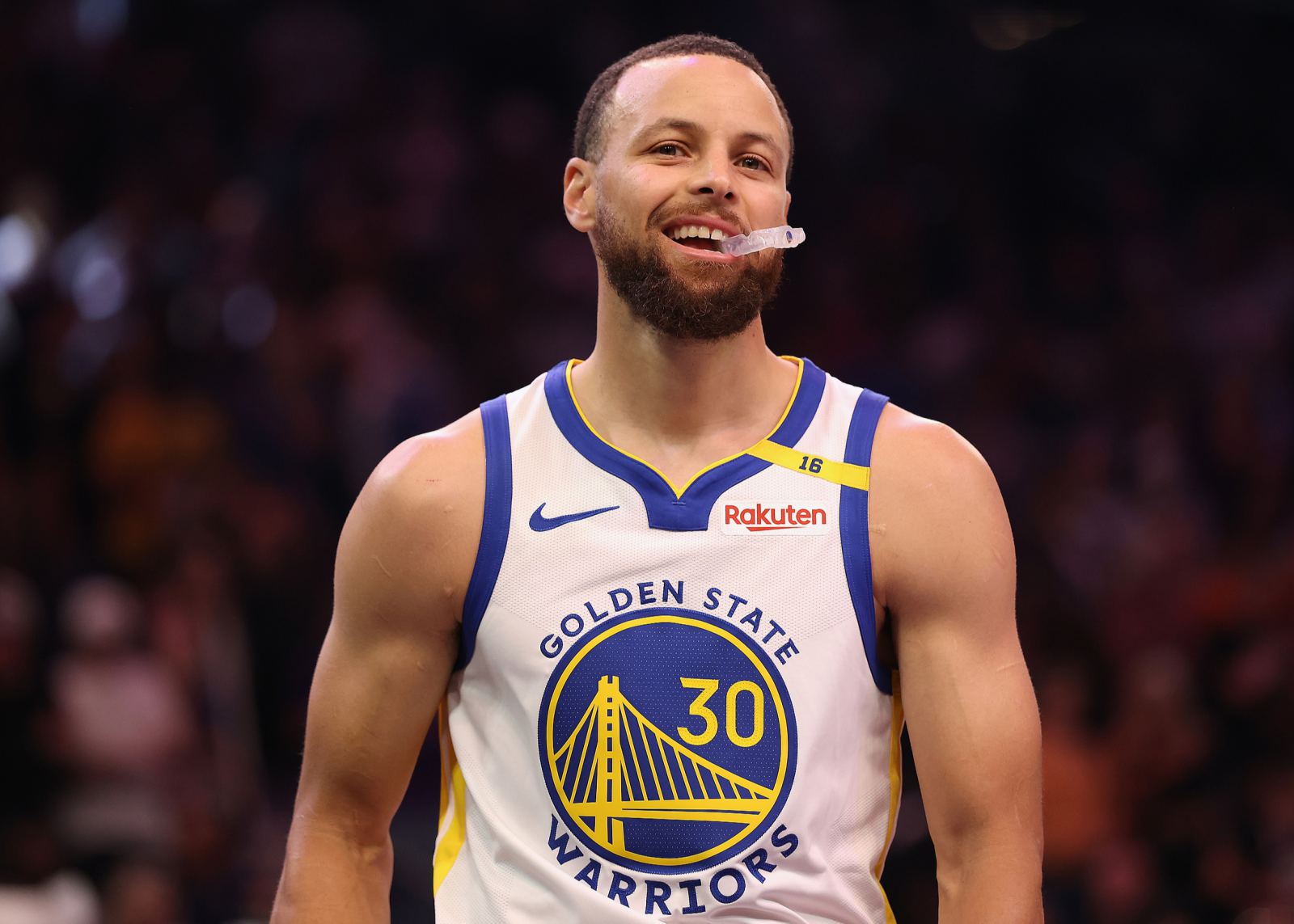 US media: Without deliberately violating the rules, Curry still became the first player to score 100 points this season