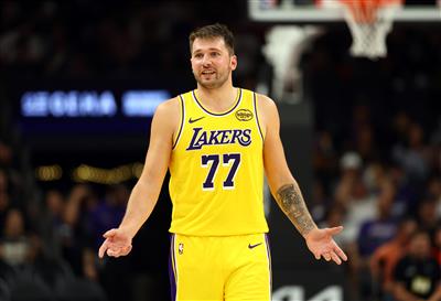 Doncic scored 23 points in the first quarter, tying Kobe and Kuzma's franchise first-quarter scoring record.