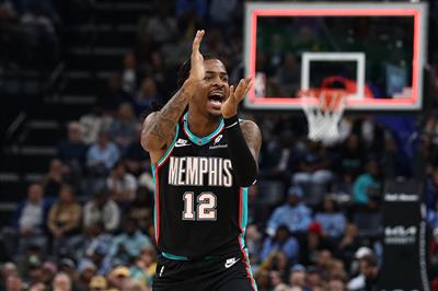 Poor ball control! Morant scored 12 points and 6 assists on 4 of 16 shots, with a plus-minus of -22.