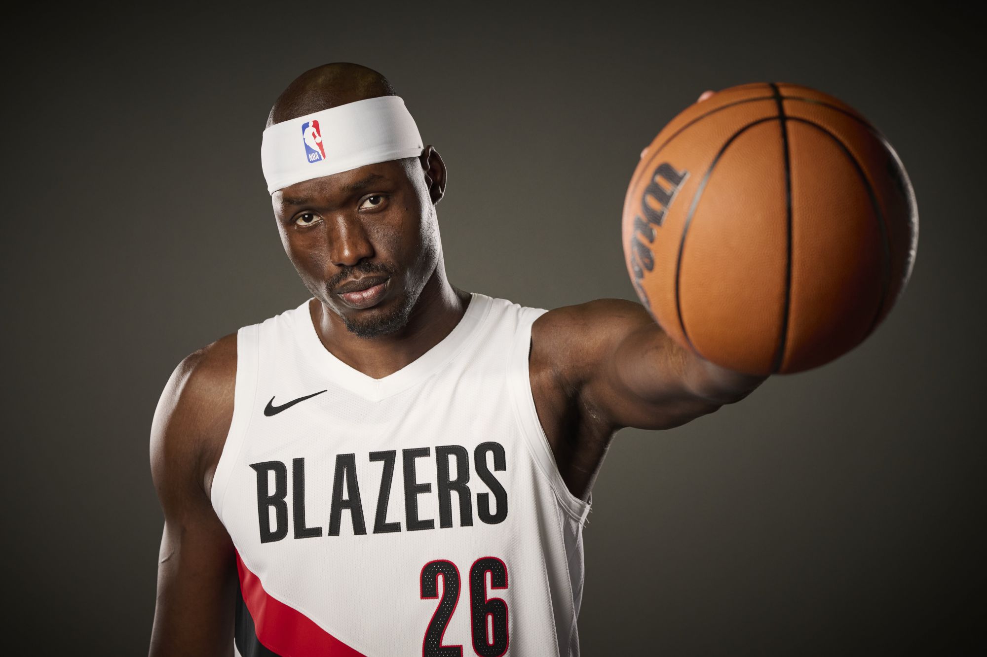 Reese made 4 of 5 three-pointers and scored 12 points, 2 assists and 0 errors, with a team-high plus-minus of +21.