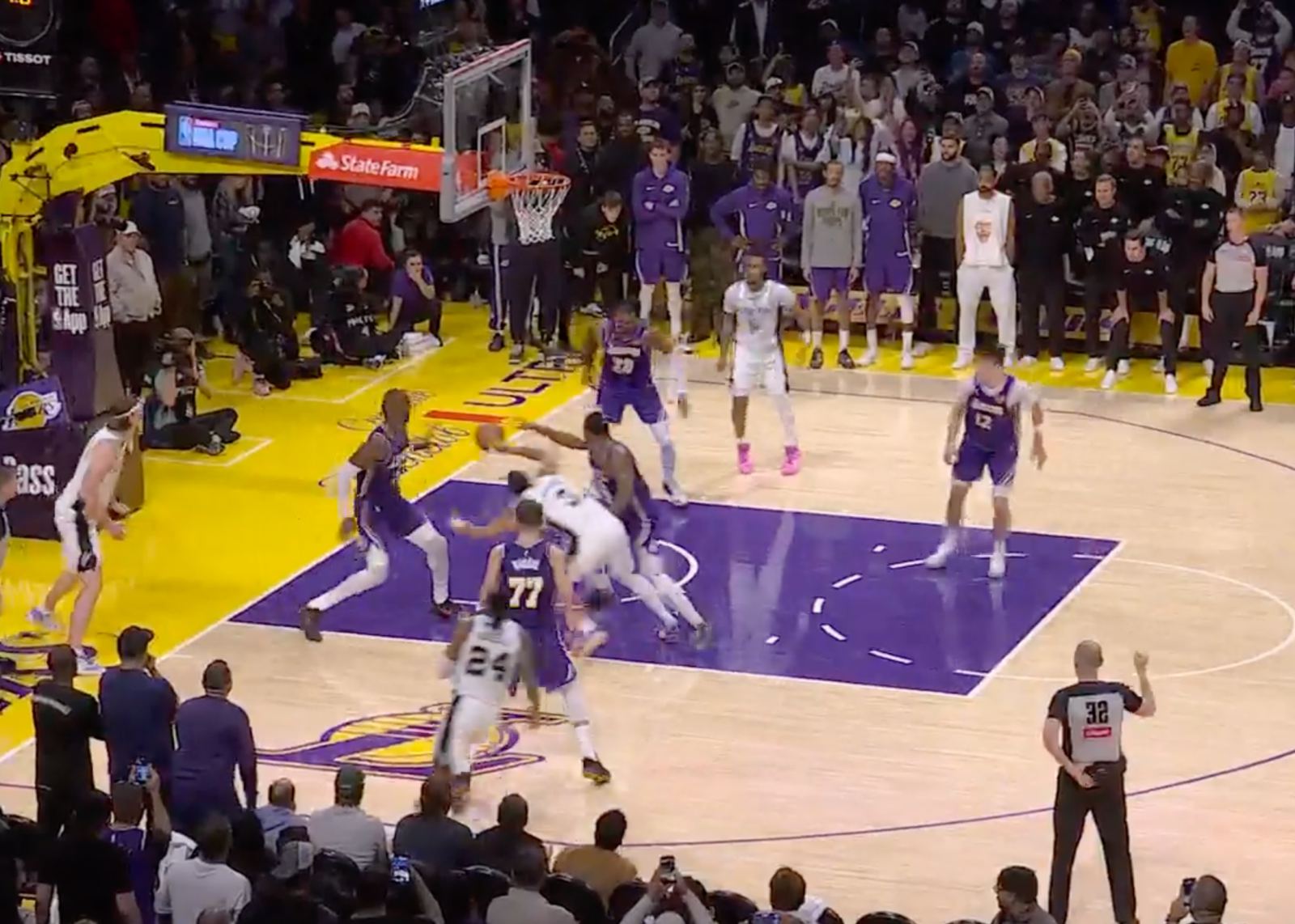 Lakers vs Spurs referee report: The ball in the last 0.4 seconds was knocked out of bounds by Keldon