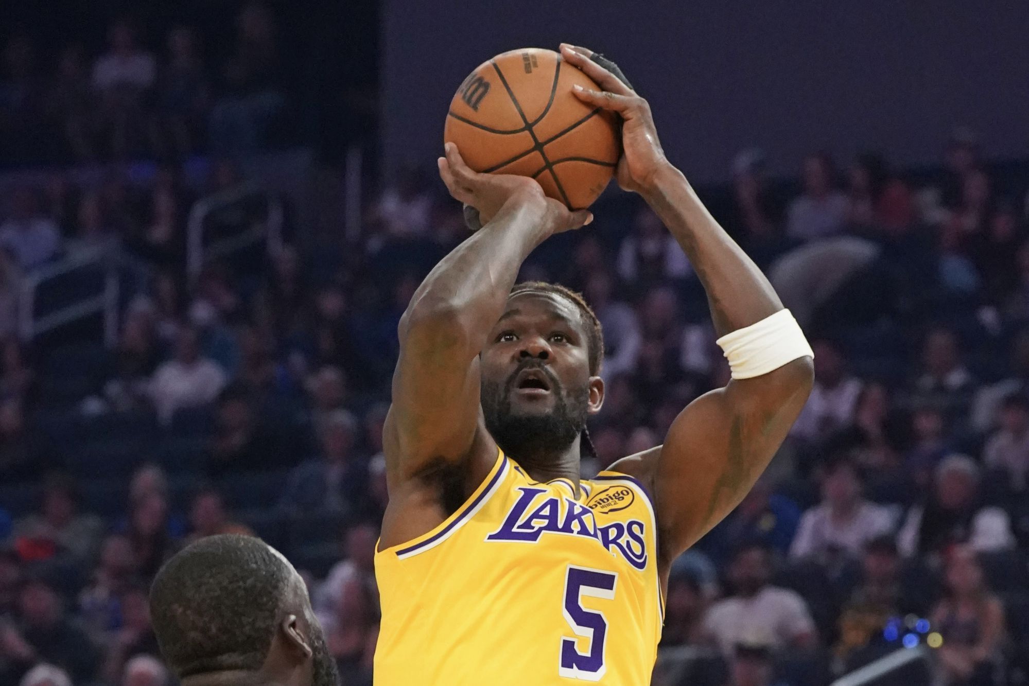Getting better! Ayton has 20+10 in two consecutive games, and his actual shooting rate is over 70%