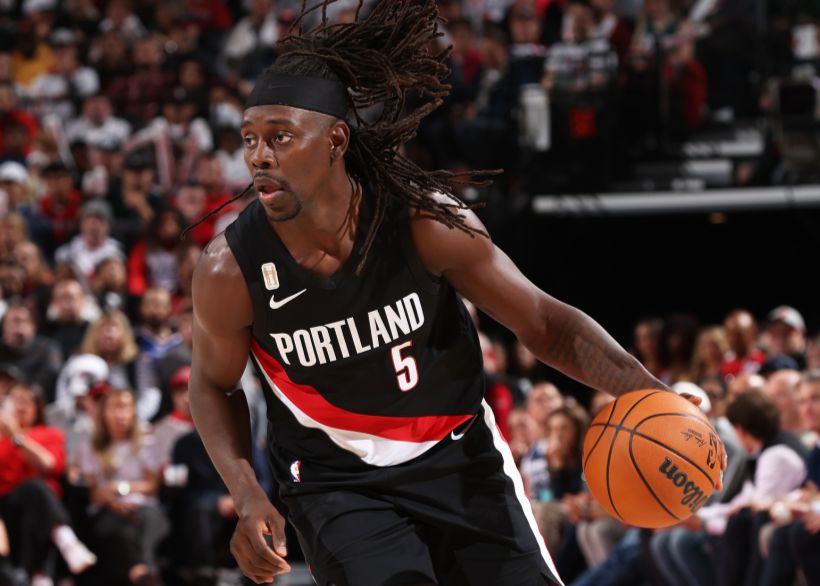 People move and live! Holiday joined the Trail Blazers and averaged 8.4 assists per game, a career-high single-season high.