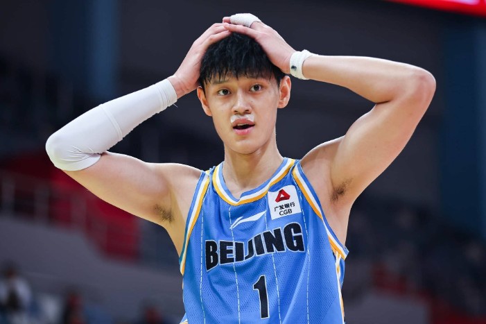 Media person: Zeng Fanbo has been approached by 5 NBL teams so far and made offers.
