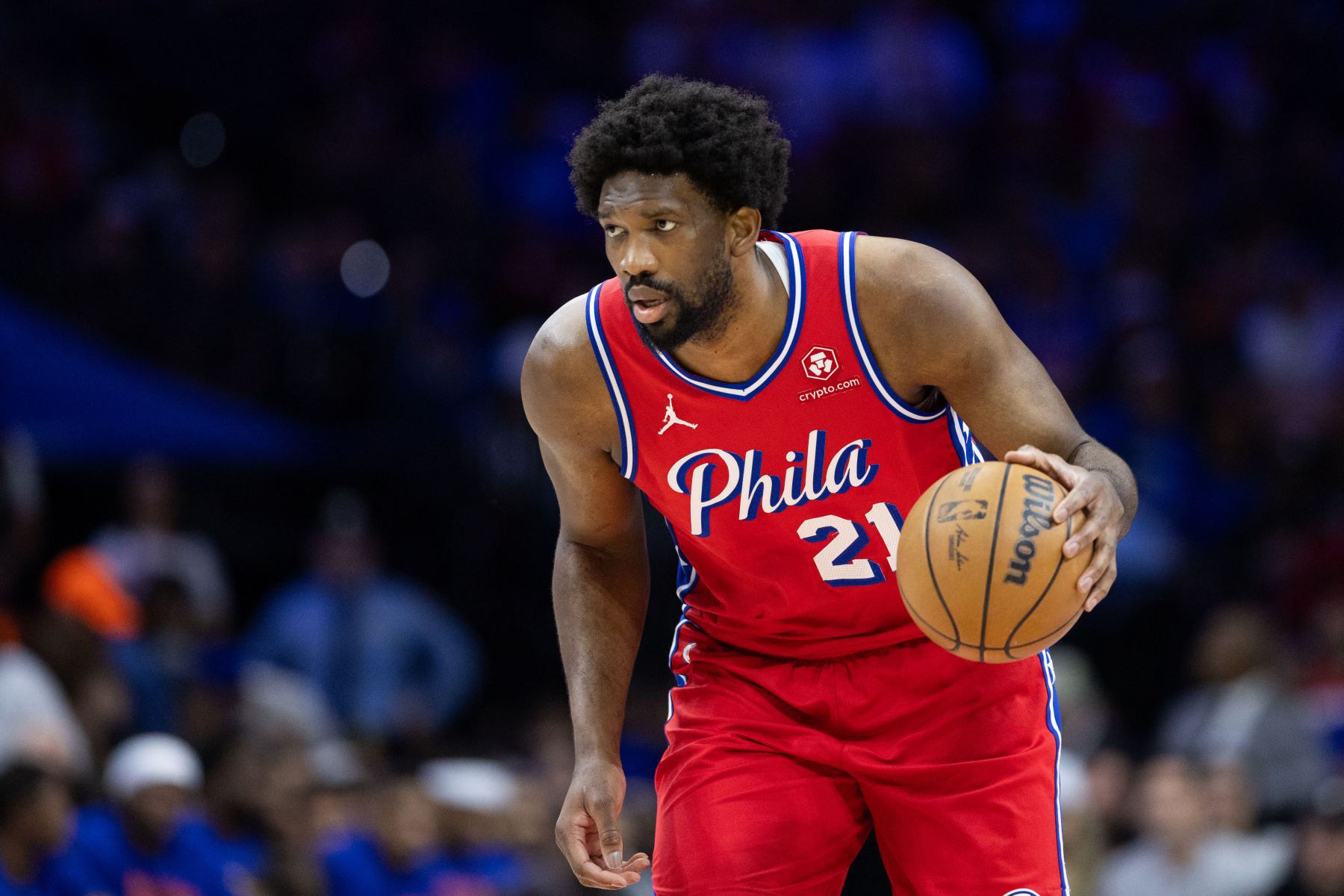 Shams: Embiid has no structural damage to his knee and is currently monitoring his competitive status every day.