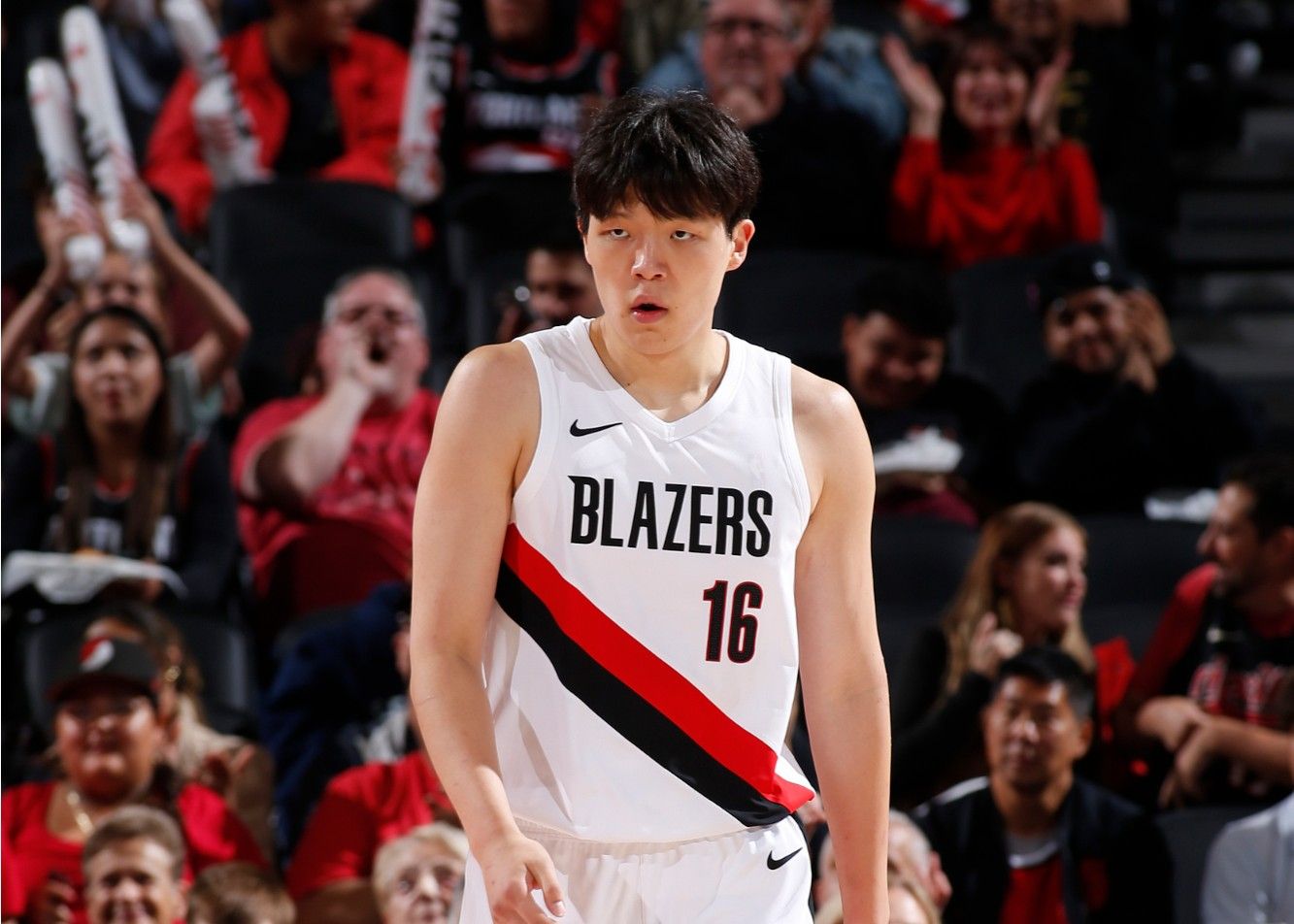 Yang Hansen scored 6 points and 5 rebounds in the first half of the G League game, with a plus-minus of -25