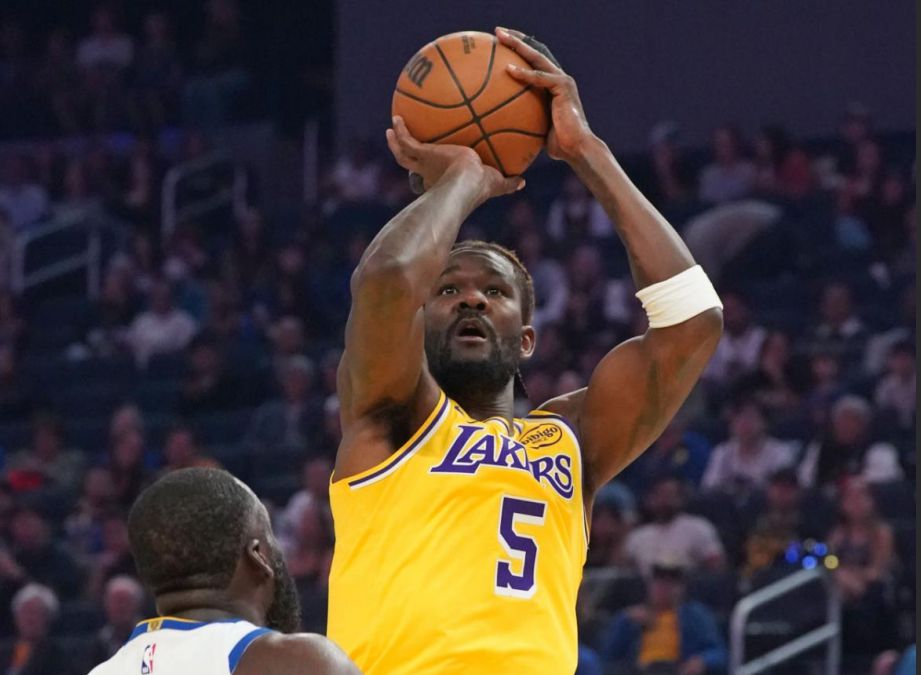 The two masters take turns feeding each other! Reeves & Doncic combined for 52 assists for Ayton