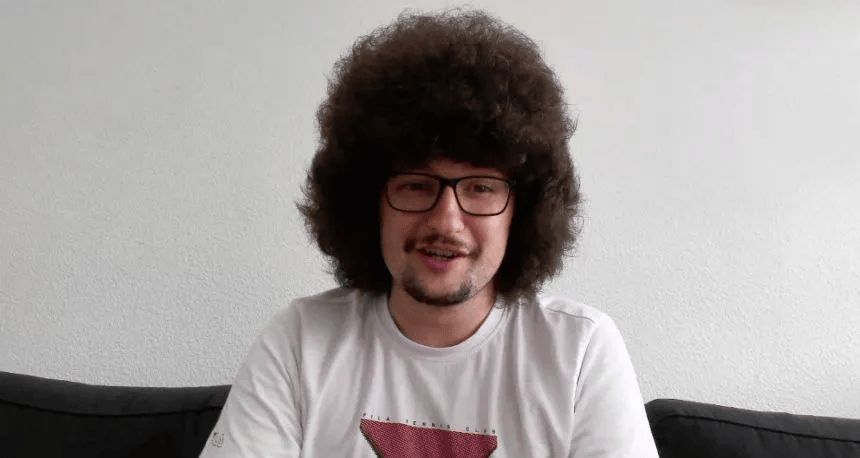 Can I let the guy with long hair shave his head? Manchester United are just 2 wins away from their goal of 5 consecutive wins