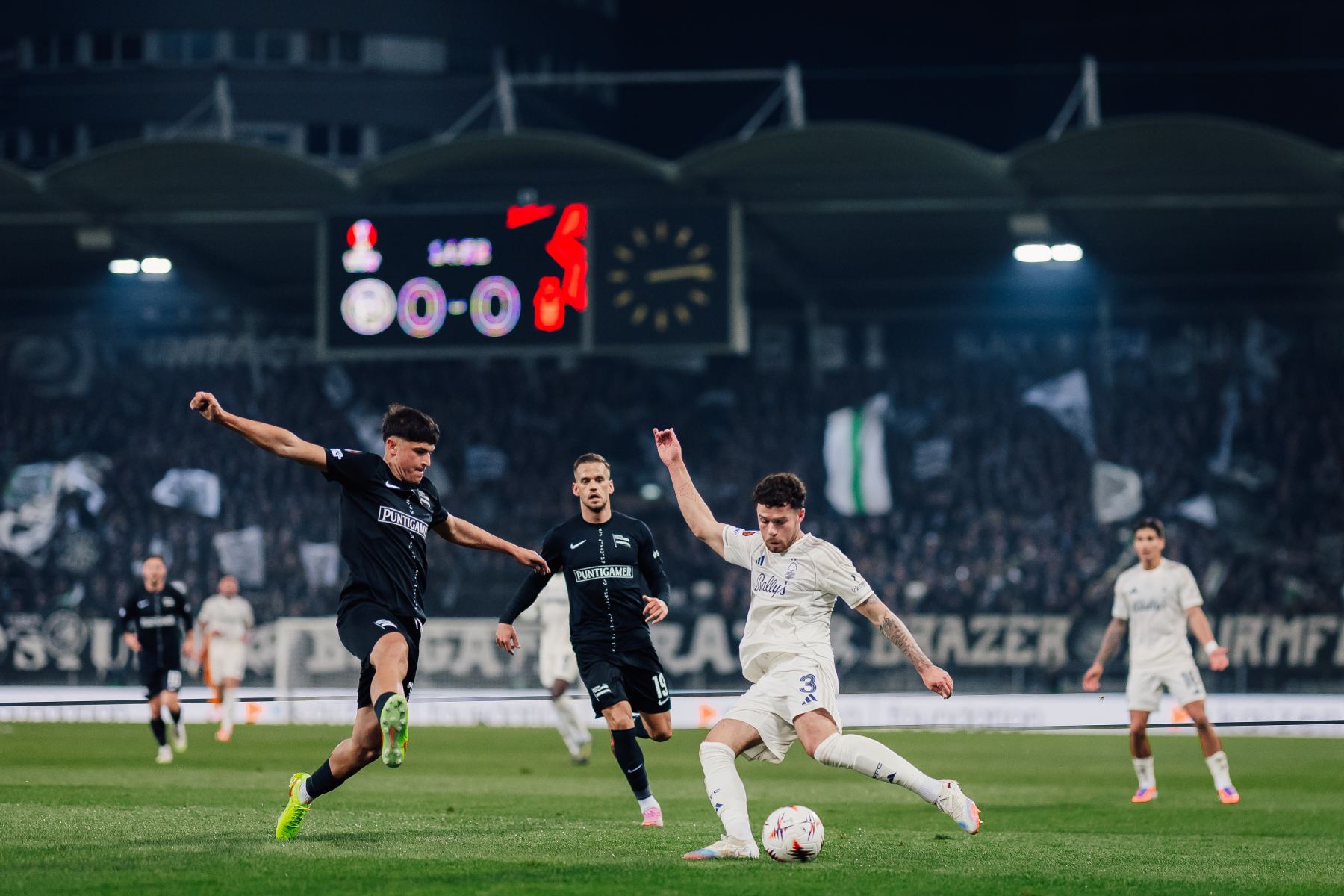 Visiting team bug! Nottingham Forest failed to win 8 consecutive away games at the start of this season