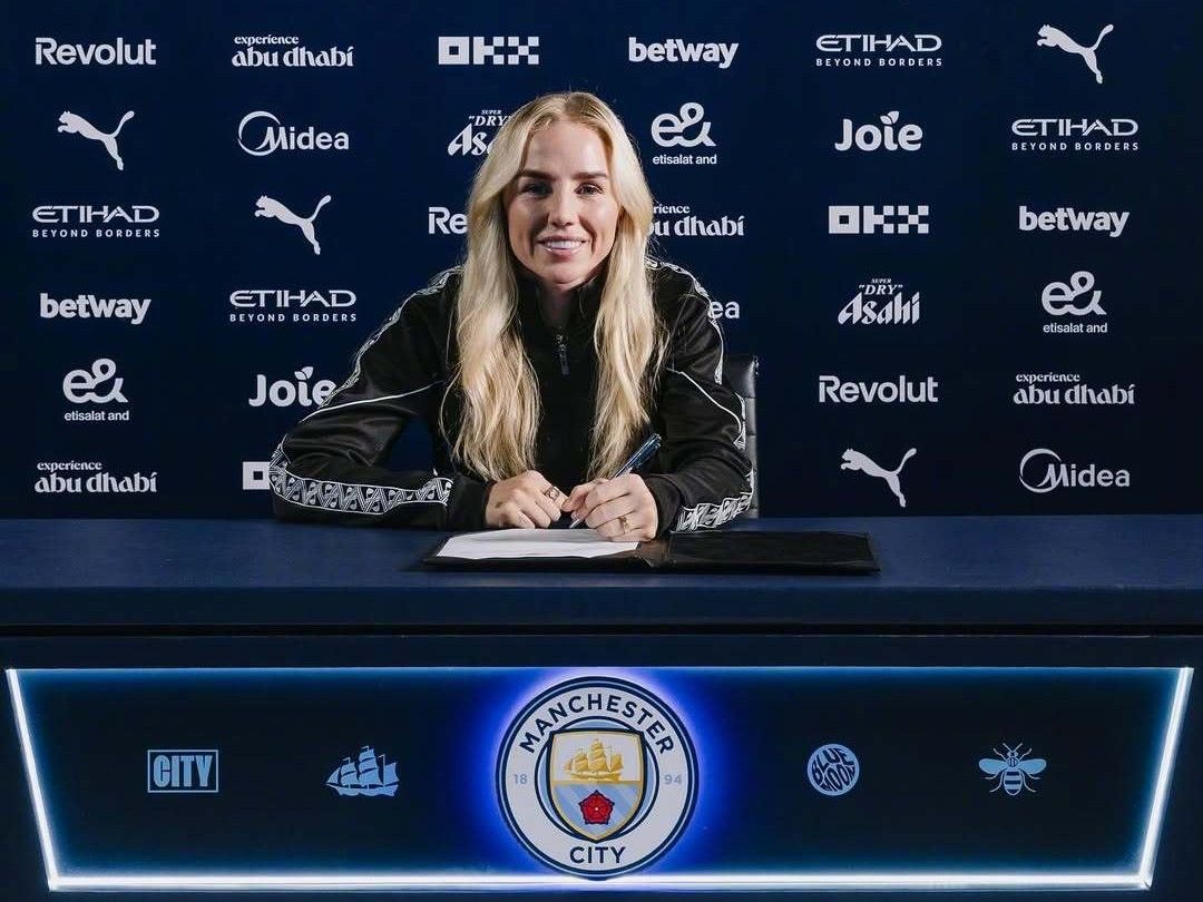 Official: 32-year-old Greenwood renews contract with Manchester City Women's Football Team until 2027