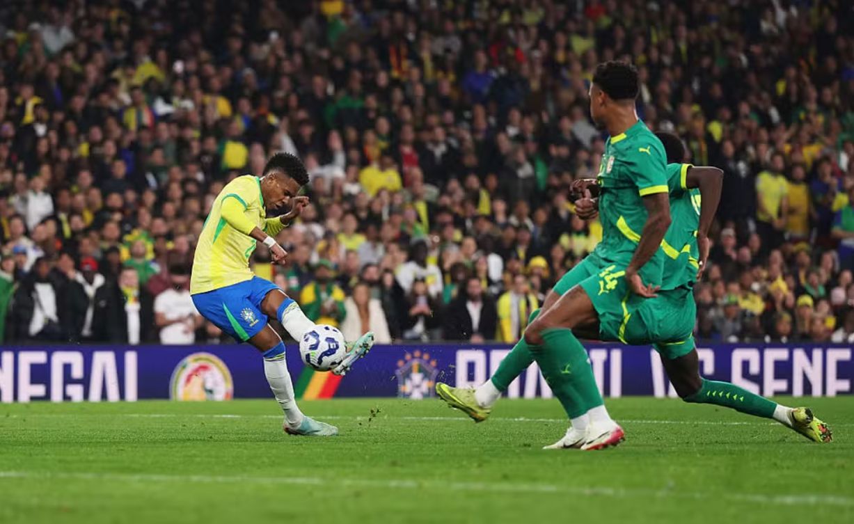 Esteban: Anshuai will reprimand me and also praise me. He tries to activate my best competitive state.