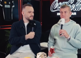 Kroos selects the best team in history: Cristiano Ronaldo, Ronaldinho, Ronaldinho forward, Messi attacking midfield